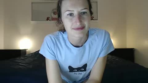 Snapshot of wildrose_l chatting on January 2025 02:45:02 AM WildRose L - check my Pinned tweet if you dont see me online within 5 minutes after Ive sent email notifications online show from January 2025 02:45:02 AM