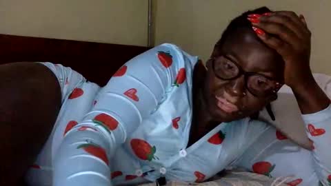 Willa Sara online show from February 2026 07:37:02 PM