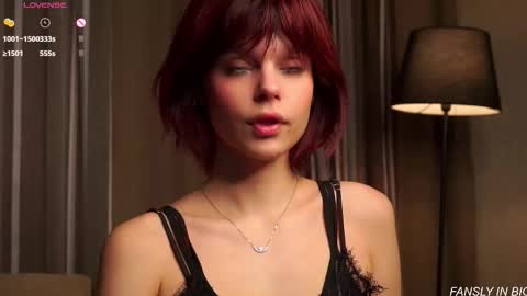 Snapshot of willalwaysloveyouuuuu chatting on November 2025 11:07:01 AM Eva online show from November 2025 11:07:01 AM