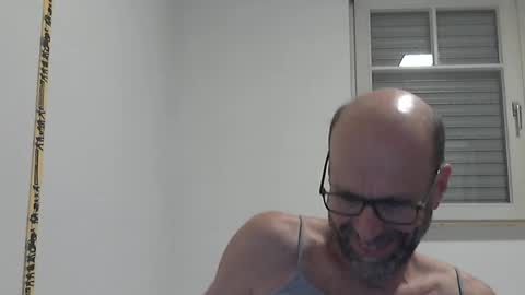 Lilian online show from February 2026 10:03:02 PM