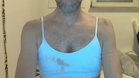 Lilian online show from April 2026 08:34:01 PM