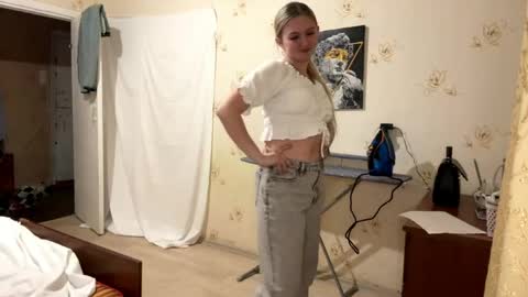 Sophia online show from March 2026 03:39:01 PM