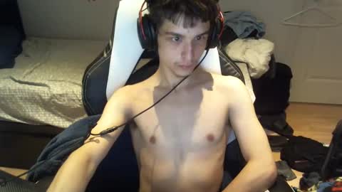 Snapshot of willfro_ chatting on October 2025 01:39:02 AM willfro_ online show from October 2025 01:39:02 AM