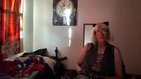 Ville Lohner online show from October 2025 10:10:01 PM