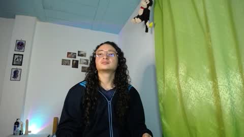 Snapshot of willmonkey chatting on November 2025 12:02:01 AM willmonkey online show from November 2025 12:02:01 AM