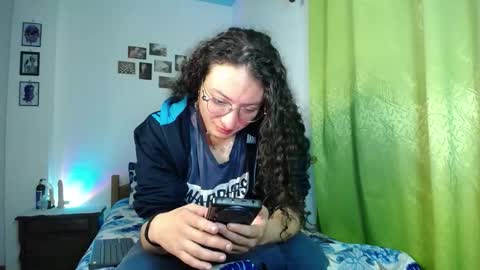 Snapshot of willmonkey chatting on November 2025 01:59:01 AM willmonkey online show from November 2025 01:59:01 AM