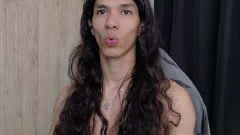 willy_veins online show from April 2026 02:01:01 AM