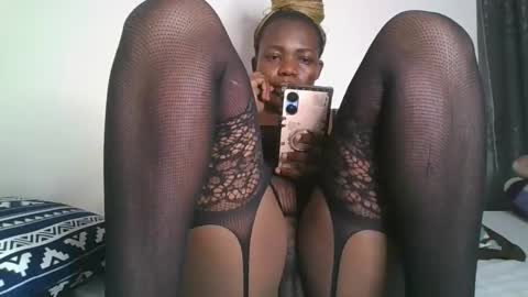 Snapshot of willyoubemine1 chatting on December 2024 12:07:01 AM willyoubemine1 online show from December 2024 12:07:01 AM