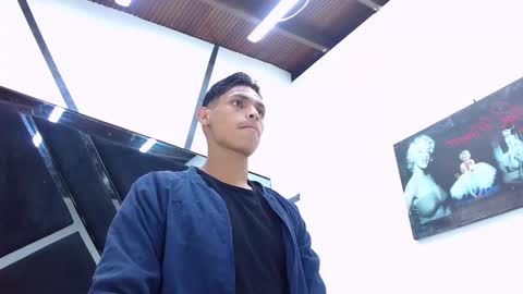 Wiltom online show from October 2025 12:18:02 PM