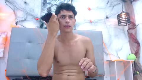 Wiltom online show from November 2025 02:30:01 PM