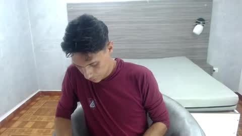 Wiltom online show from November 2025 09:17:02 PM