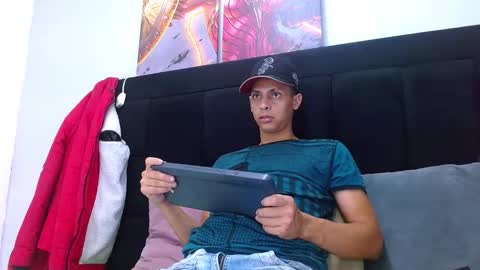 Wiltom online show from December 2025 07:51:02 PM