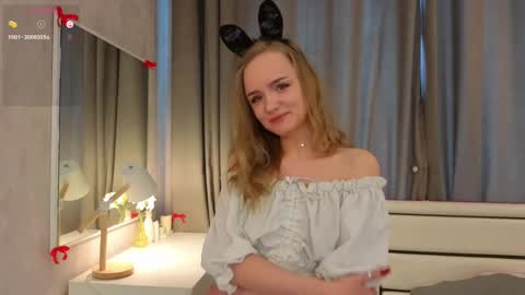 Sofia online show from April 2026 04:43:01 AM