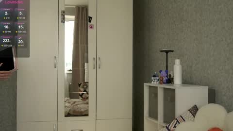 Mia  Roxxxy online show from April 2026 02:31:01 PM