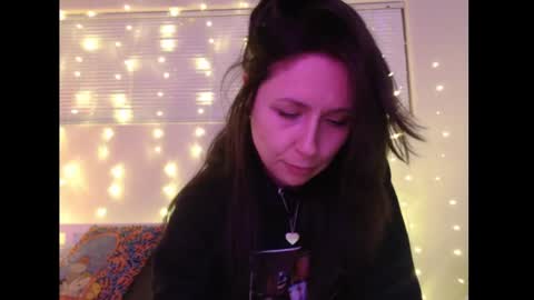 Eevie online show from January 2025 02:14:01 AM