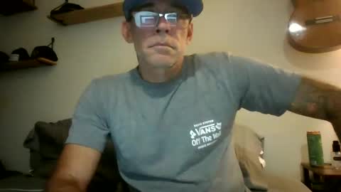 wingnutt765733 online show from October 2025 05:26:02 AM