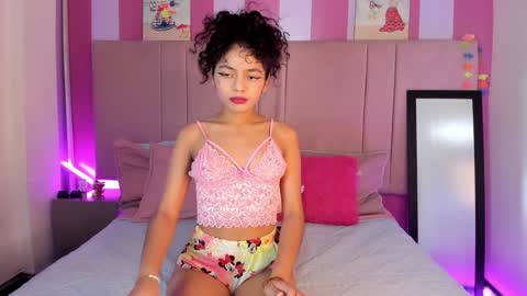 Snapshot of winnifer_gonzalez chatting on December 2024 06:01:01 AM Winnifer Gonzalez online show from December 2024 06:01:01 AM