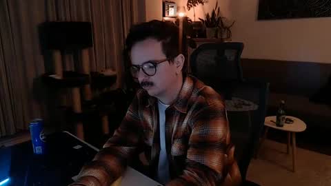 Snapshot of winnydepooh chatting on February 2025 06:15:02 PM cream36 online show from February 2025 06:15:02 PM