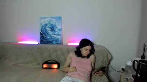 Snapshot of winter_moonl chatting on December 2025 02:11:01 PM Vika online show from December 2025 02:11:01 PM