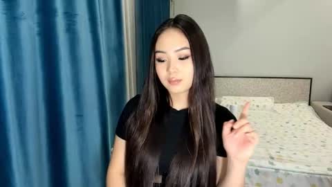 Amina online show from December 2025 12:22:02 PM