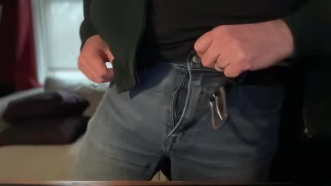 Snapshot of wintyr chatting on January 2025 09:44:02 PM wintyr online show from January 2025 09:44:02 PM