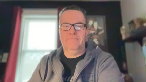 Snapshot of wintyr chatting on March 2025 09:43:02 PM wintyr online show from March 2025 09:43:02 PM