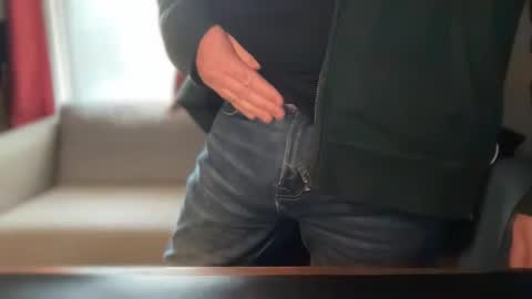 Snapshot of wintyr chatting on March 2025 10:10:01 PM wintyr online show from March 2025 10:10:01 PM