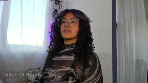     Luna Violeta  A r t i s t  online show from January 2025 10:51:02 PM