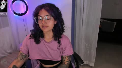     Luna Violeta  A r t i s t  online show from January 2025 01:13:02 AM