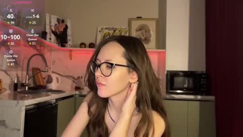 Isobelle online show from February 2025 02:16:02 PM