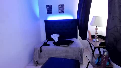 Snapshot of wiz_maleja chatting on December 2024 08:11:01 PM MALEJA online show from December 2024 08:11:01 PM