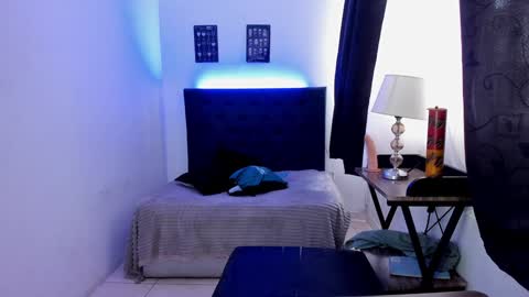 Snapshot of wiz_maleja chatting on December 2024 04:03:01 PM MALEJA online show from December 2024 04:03:01 PM