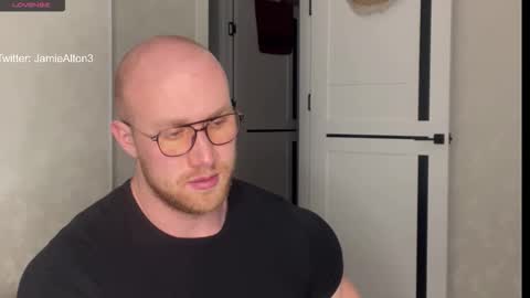 Wlademar online show from October 2025 12:38:01 PM