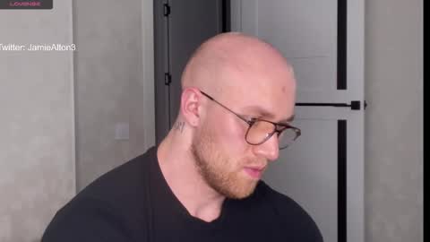 Wlademar online show from November 2025 11:40:02 PM