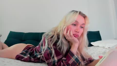 Snapshot of wladilia chatting on November 2025 08:07:01 PM wladilia online show from November 2025 08:07:01 PM