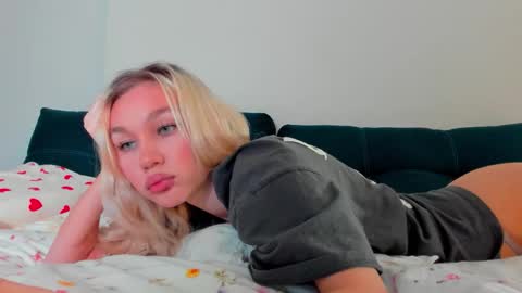 Snapshot of wladilia chatting on November 2025 08:21:02 PM wladilia online show from November 2025 08:21:02 PM