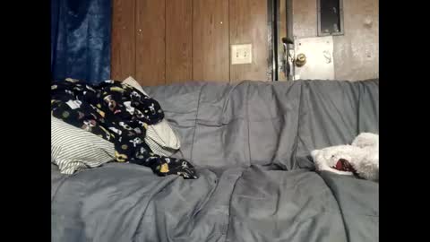 Yolovevil1111 online show from November 2025 11:52:01 PM