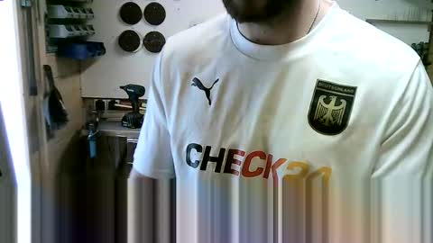 Snapshot of wolf021221 chatting on September 2025 10:37:01 AM wolf021221 online show from September 2025 10:37:01 AM