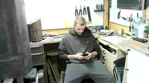 Snapshot of wolf021221 chatting on November 2025 02:41:01 PM wolf021221 online show from November 2025 02:41:01 PM