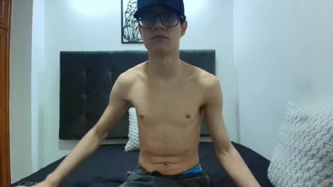  W O L F  online show from February 2025 11:19:02 AM