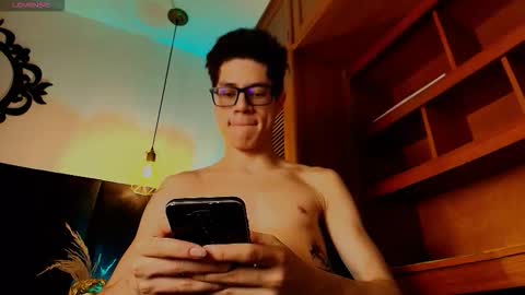  W O L F  online show from November 2025 11:21:01 AM