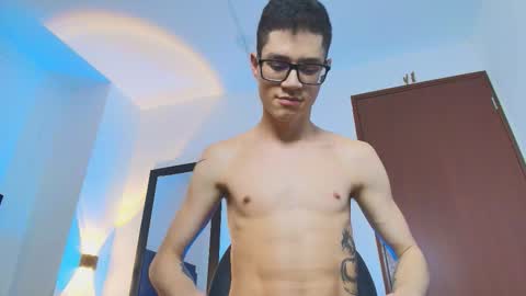  W O L F  online show from January 2026 07:11:01 PM