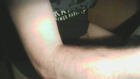 wolfie_2910 online show from June 2026 05:39:02 PM
