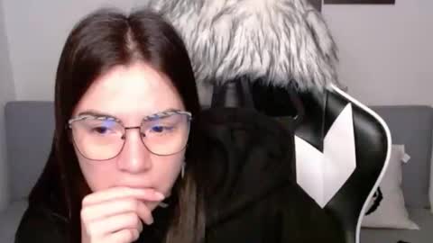 Alex online show from October 2025 04:53:01 AM