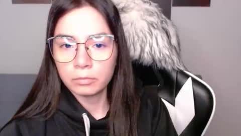 Alex online show from November 2025 02:22:01 AM