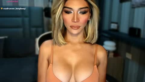 Julia online show from February 2026 02:17:02 AM