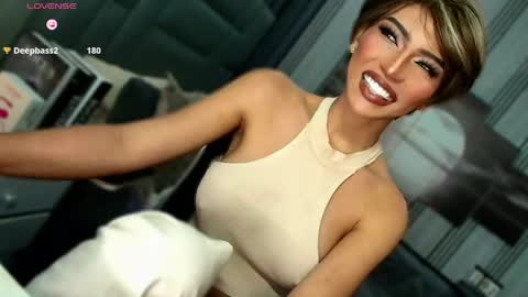 Julia online show from April 2026 11:37:02 PM