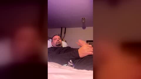 Snapshot of wombraider863 chatting on March 2026 02:12:02 PM wombraider863 online show from March 2026 02:12:02 PM