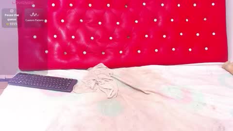 Snapshot of wonderfuldiana chatting on October 2025 03:07:01 PM online show from October 2025 03:07:01 PM