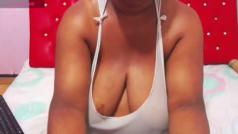 Snapshot of wonderfuldiana chatting on November 2025 09:54:01 PM online show from November 2025 09:54:01 PM